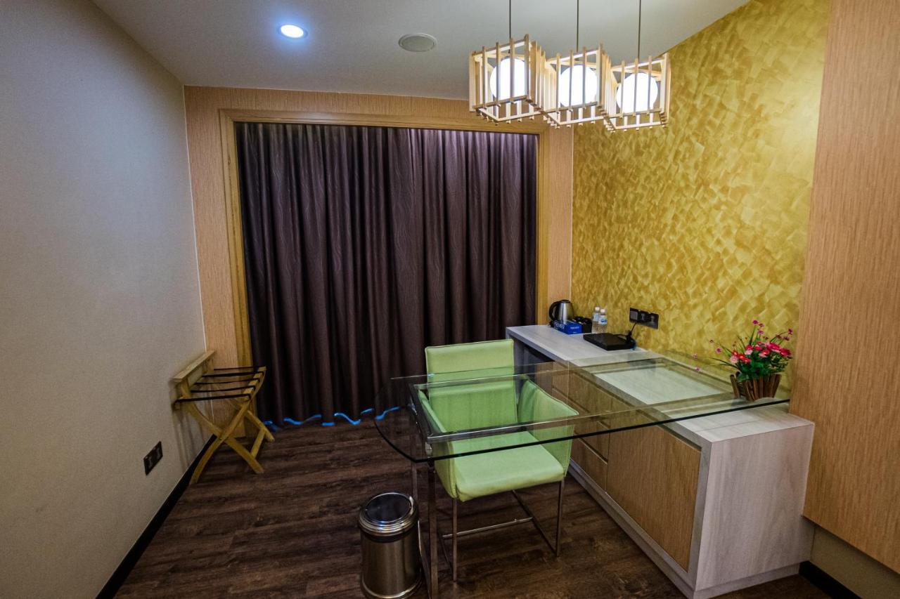 Jc Mark Hotel Bintulu Bagian luar foto